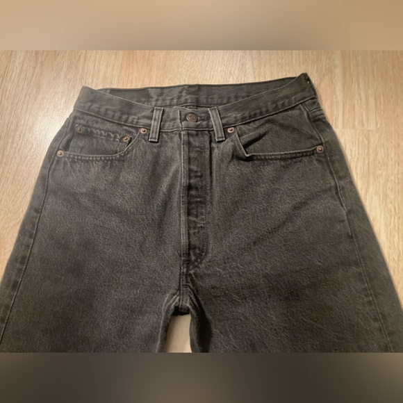 Black 501 Vintage Levi’s, fits size 27, 28 - Picture 3 of 7